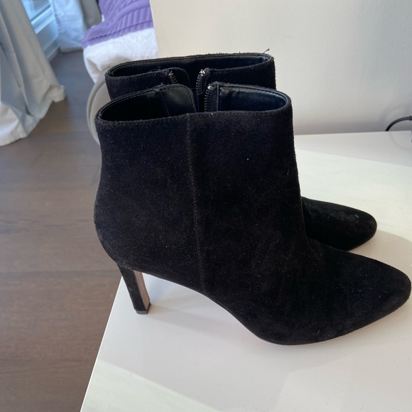 Banana Republic booties size 7US black - Picture 6 of 7